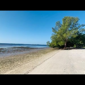 Meet your Posher, Eduardo